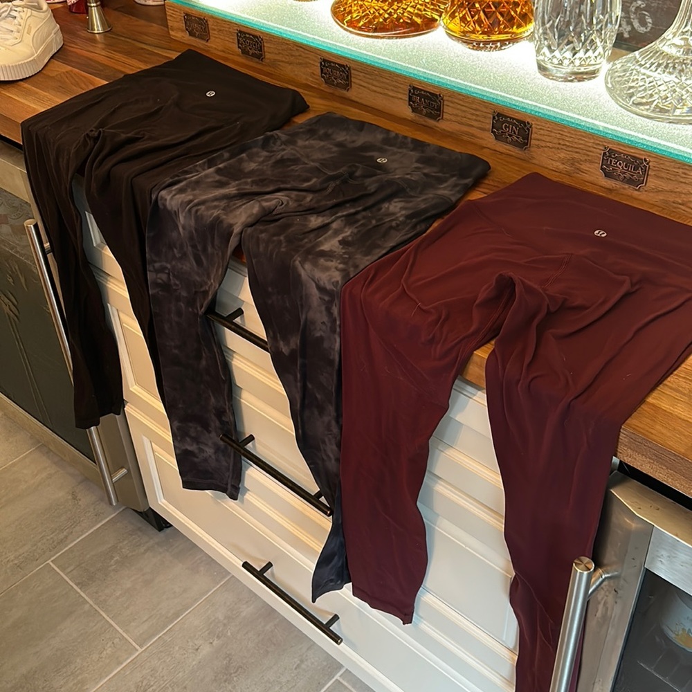 Women's size 4 3 pairs Lululemon leggings